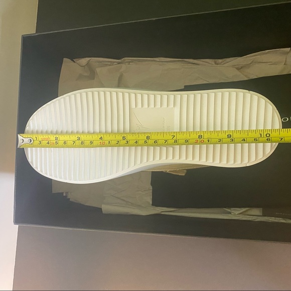 GIUSEPPE ZANOTTI Beige Low Top Crocodile Sneakers - Picture 16 of 16